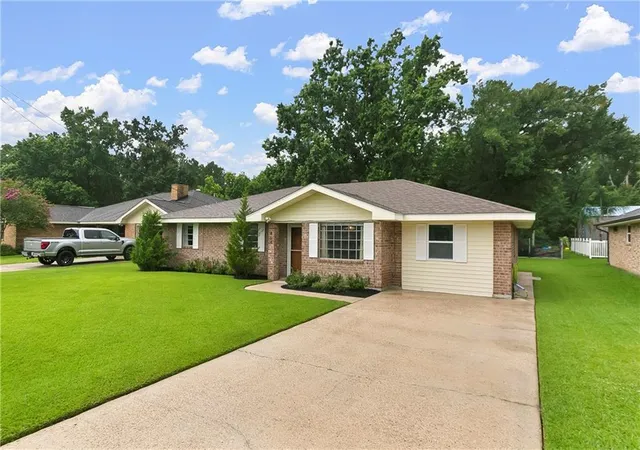 Homes for sale in Ama, LA | 404 Ellen St, Ama, LA 70031 | MLS# 2563085