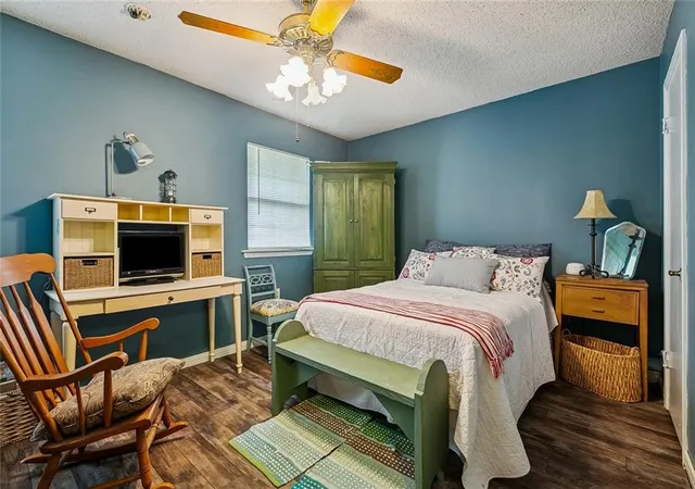 Homes for sale in Luling, LA | 135 Lakewood Drive, Luling, LA 70070 | Houzeo