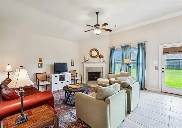 3rd image of 2212 Darlene Dr, Covington, LA 70435 | MLS# 2563275