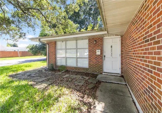 Homes for sale in New Orleans, LA | 2737 Bristol Pl, New Orleans, LA 70131 | MLS# 2563260