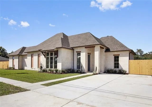2nd image of 3012 Mumphrey Rd, Chalmette, LA 70043 | MLS# 2563579