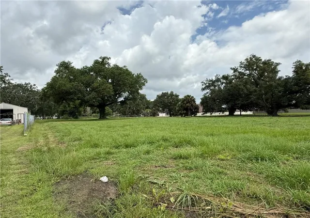 Homes for sale in Belle Chasse, LA | Oak Tree Rd, Belle Chasse, LA 70037 | MLS# 2557507