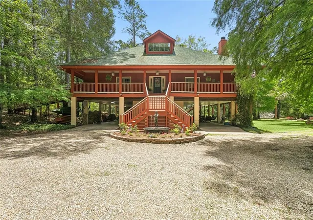 1st image of 10 Cypress Rd, Covington, LA 70433 | MLS# 2562984