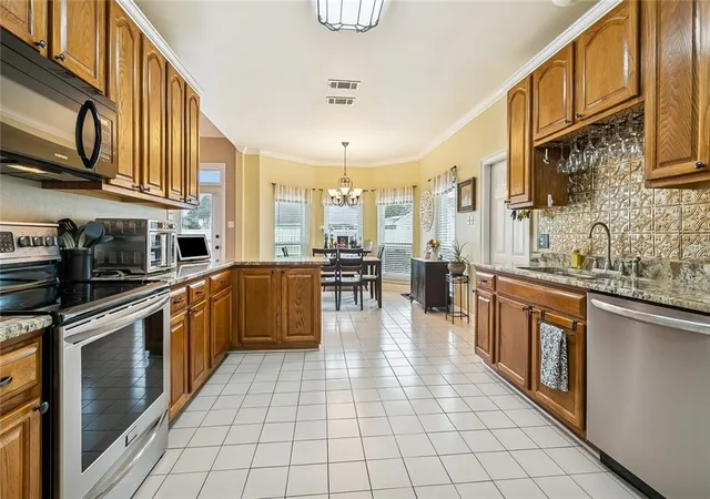 Photo 2 of Single family home for sale at 127 Magnolia Ct, Luling, LA 70070 | MLS# 2563105 | Listing updated on 2026-08-27