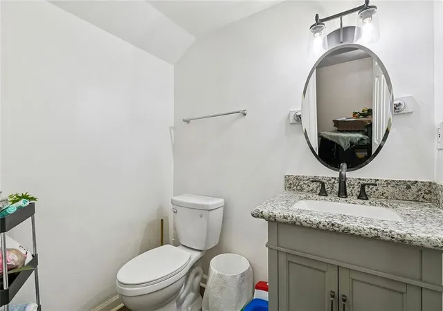 Photo 4 of Townhouse for sale at 7 7a Shepard Ct, Gretna, LA 70053 | MLS# 2563558 | Listing updated on 2026-08-26