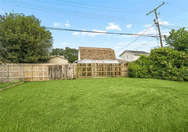Homes for sale in Metairie, LA | 3904 Bissonet Dr, Metairie, LA 70003 | MLS# 2563640