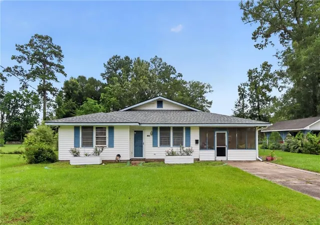 Homes for sale in Ponchatoula, LA | 335 Branch St, Ponchatoula, LA 70454 | MLS# 2563705