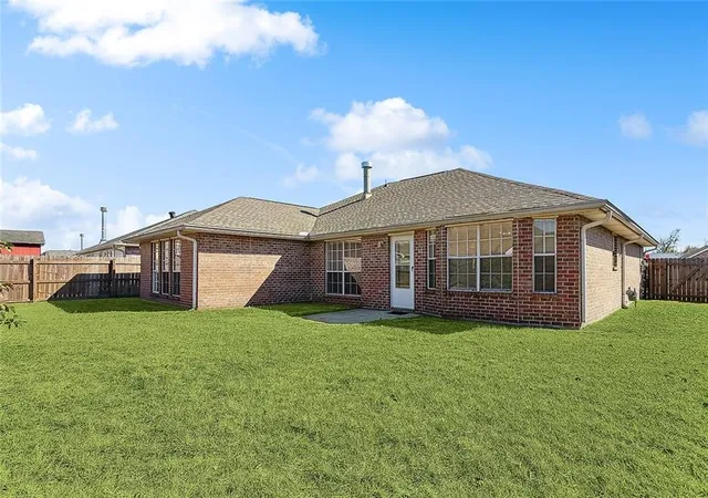 Homes for sale in La Place, LA | 85 Moss Dr, La Place, LA 70068 | MLS# 2563771
