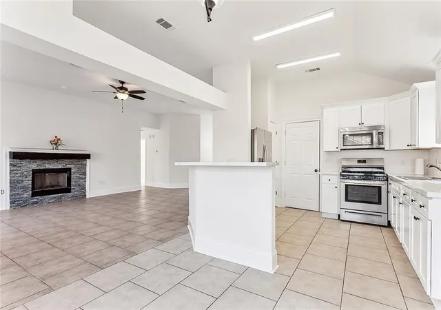 Homes for sale in La Place, LA | 85 Moss Dr, La Place, LA 70068 | MLS# 2563771