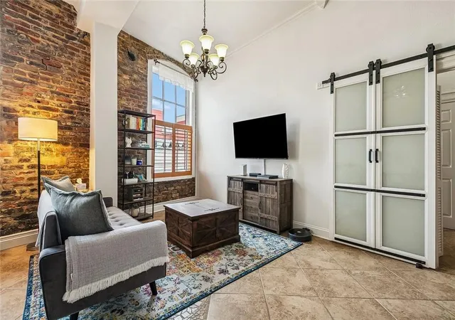 3rd image of 330 Julia St #321, New Orleans, LA 70130 | MLS# 2563748