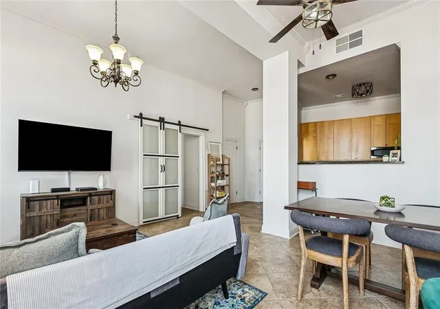 5th image of 330 Julia St #321, New Orleans, LA 70130 | MLS# 2563748
