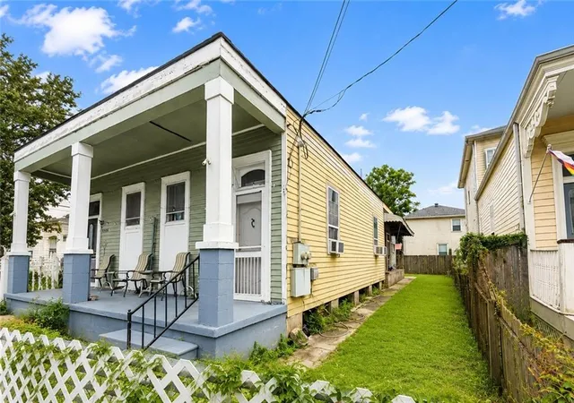 Photo 1 of House for sale at 5322 24 Laurel St, New Orleans, LA 70115 | MLS# 2563760 | Listing updated on 2026-06-25