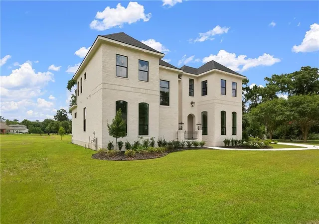 Homes for sale in New Orleans, LA | 15 Oak Hills Ln, New Orleans, LA 70131 | MLS# 2563603