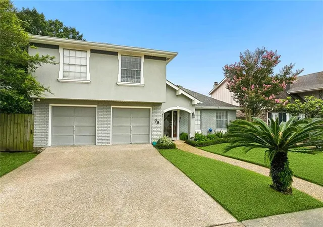 Homes for sale in Kenner, LA | 79 Monterrey Ave, Kenner, LA 70065 | MLS# 2563805
