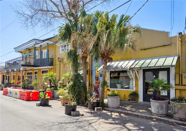 Homes for sale in New Orleans, LA | 2483 Royal St, New Orleans, LA 70117 | MLS# 2563822