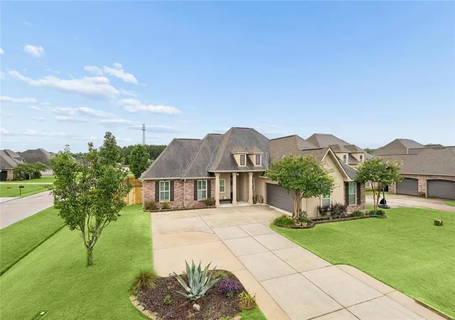 1st image of 301 Old Pl Ln, Madisonville, LA 70447 | MLS# 2563845