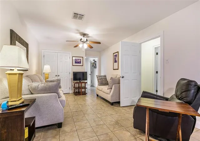 Homes for sale in Chalmette, LA | 26 W Carmack Dr, Chalmette, LA 70043 | MLS# 2563833
