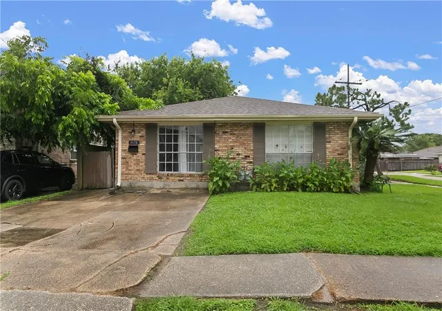 Homes for sale in Metairie, LA | 1170 72 Carrollton Ave, Metairie, LA 70005 | MLS# 2563849