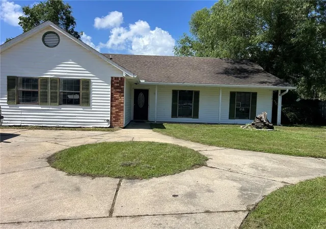 Homes for sale in Slidell, LA | 804 Huntwyck Cir, Slidell, LA 70460 | MLS# 2563890