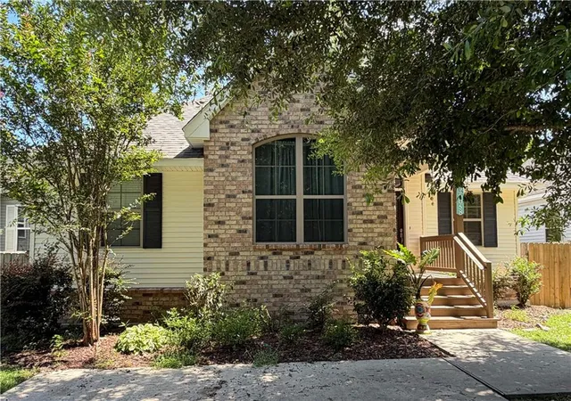 Homes for sale in Lacombe, LA | 30058 East St, Lacombe, LA 70445 | MLS# 2563554