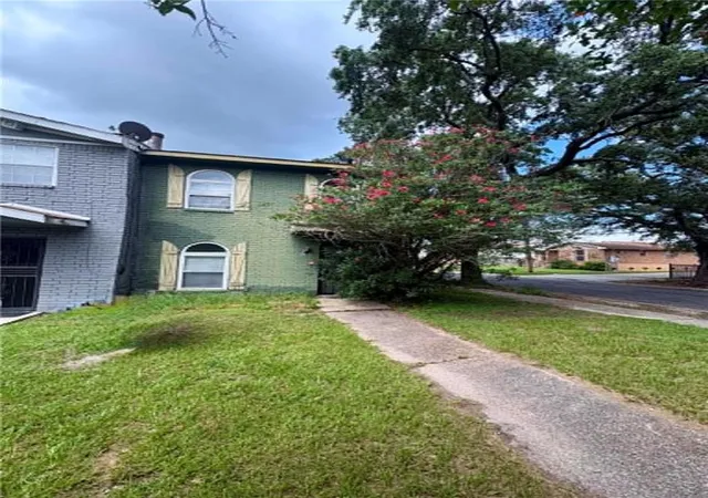 Homes for sale in New Orleans, LA | 4348 Paris Ave, New Orleans, LA 70122 | MLS# 2563933