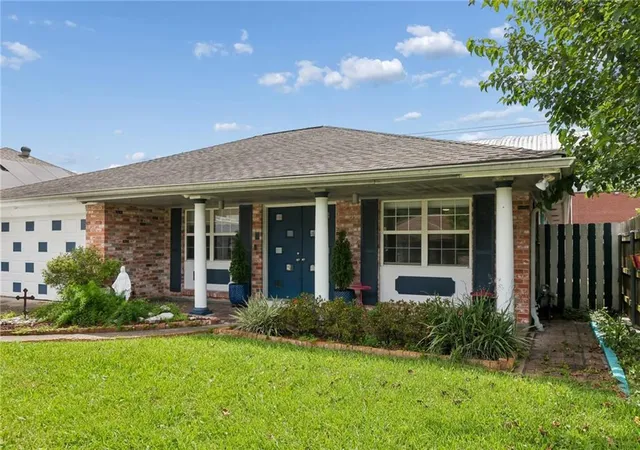 1st image of 2621 Veronica Dr, Chalmette, LA 70043 | MLS# 2563620