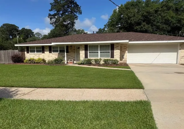 Homes for sale in Slidell, LA | 2131 Park Dr, Slidell, LA 70458 | MLS# 2563780
