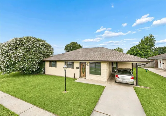 1st image of 2910 Delille St, Chalmette, LA 70043 | MLS# 2563860