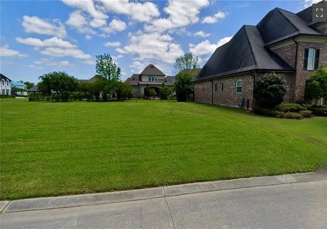 1st image of 18 Dogwood Dr, Kenner, LA 70065 | MLS# 2563999