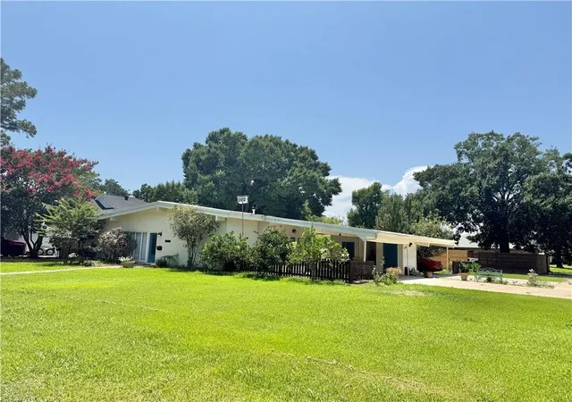 Homes for sale in Kenner, LA | 1211 Minor St, Kenner, LA 70062 | MLS# 2564102
