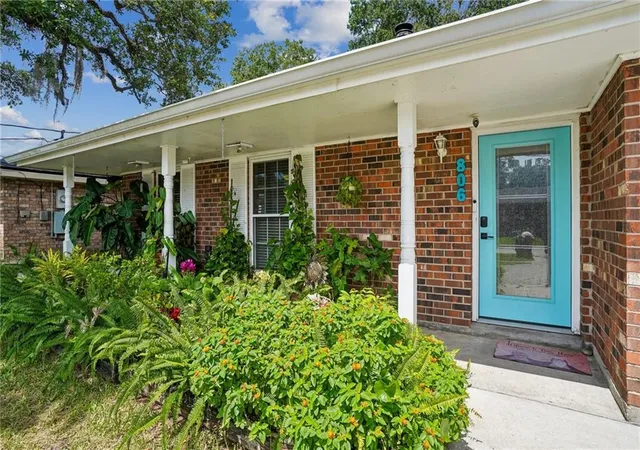 4th image of 806 Colonial Club Dr, New Orleans, LA 70123 | MLS# 2563299