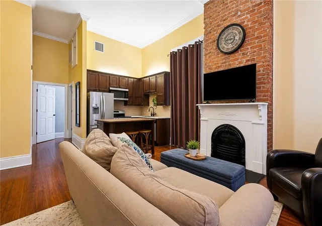 3rd image of 1520Th St Mary St, New Orleans, LA 70130