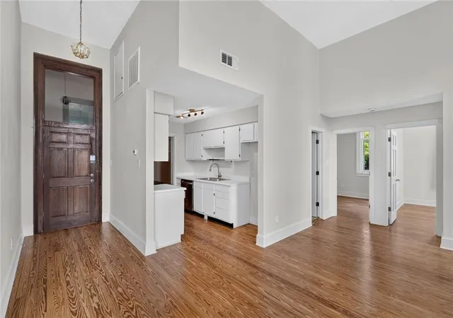 3rd image of 4716 Annunciation St #2D, New Orleans, LA 70115 | MLS# 2563639
