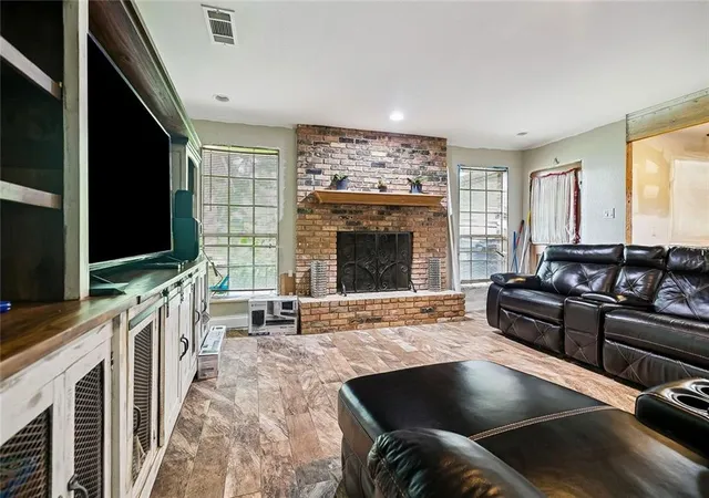 2nd image of 12467 Sherbrook Dr, Baton Rouge, LA 70815 | MLS# 2564137