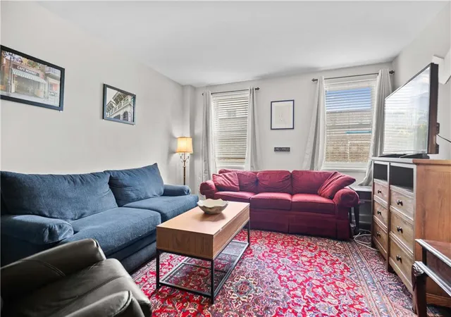 2nd image of 1205 St Charles Ave #611, New Orleans, LA 70130 | MLS# 2564296