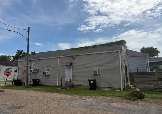 Photo 2 of Single family home for sale at 3201 Dryades St, New Orleans, LA 70115 | MLS# 2564484 | Listing updated on 2026-08-28