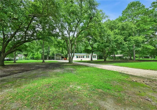 Homes for sale in Ponchatoula, LA | 26501 Crown Dr, Ponchatoula, LA 70454 | MLS# 2564414