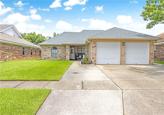 1st image of 2549 Foliage Dr, Marrero, LA 70072 | MLS# 2563339