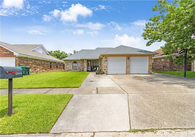 2nd image of 2549 Foliage Dr, Marrero, LA 70072 | MLS# 2563339