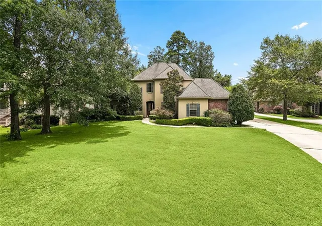 Photo 3 of Single family home for sale at 450 Steeple Pl, Mandeville, LA 70471 | MLS# 2562754 | Listing updated on 2026-08-29
