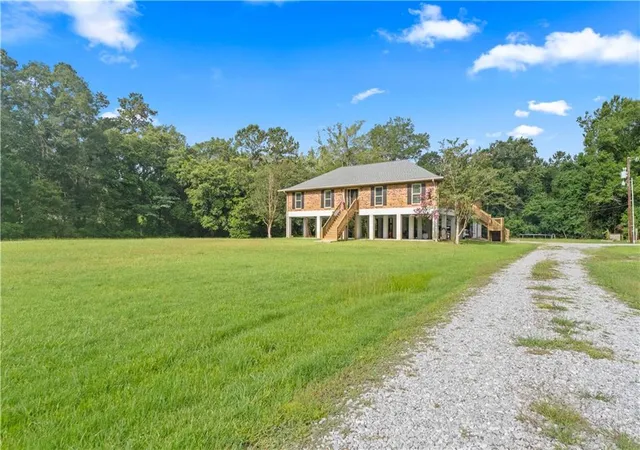 Photo 2 of Single family home for sale at 40047 N Thibodeaux Rd, Ponchatoula, LA 70454 | MLS# 2564424 | Listing updated on 2026-06-24