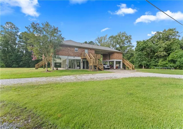 Photo 3 of Single family home for sale at 40047 N Thibodeaux Rd, Ponchatoula, LA 70454 | MLS# 2564424 | Listing updated on 2026-06-24