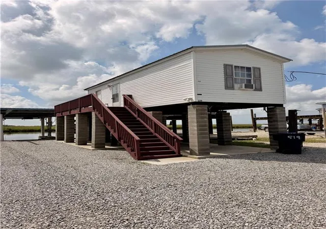 Homes for sale in Port Sulphur, LA | 519 Martin Ln, Port Sulphur, LA 70083 | MLS# 2564588