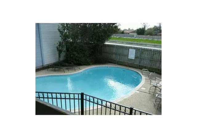 Homes for sale in Metairie, LA | 2201 Houma Blvd #102, Metairie, LA 70001 | MLS# 2564611