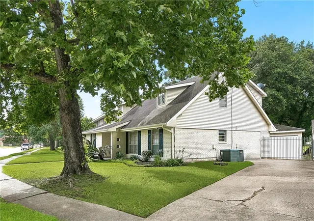 3rd image of 5161 Carlisle Ct, New Orleans, LA 70131 | MLS# 2564642