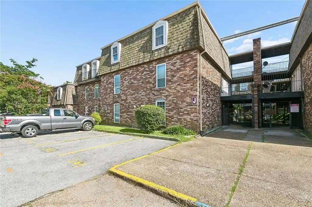 Condo for sale at 6320 Riverside Dr #350, Metairie, LA 70003 | MLS# 2564578