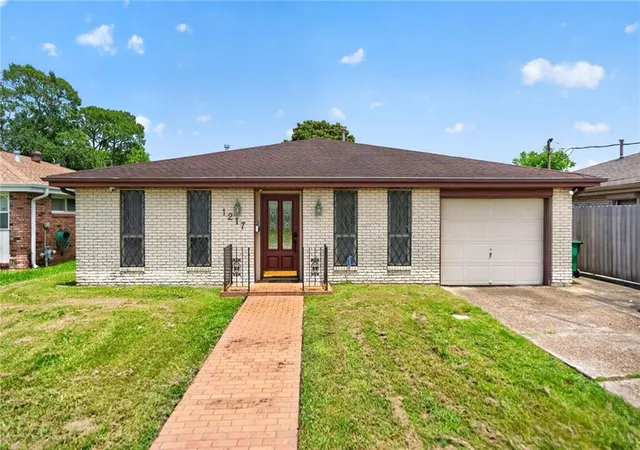 Photo 1 of Single family home for sale at 1217 Cleary Ave, Metairie, LA 70001 | MLS# 2564665 | Listing updated on 2026-08-28