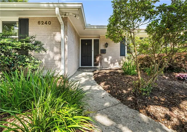 2nd image of 6240 Carlson Dr, New Orleans, LA 70122 | MLS# 2562111