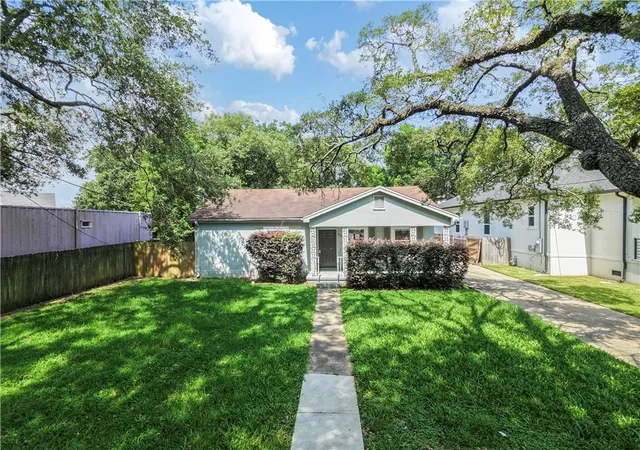 Homes for sale in New Orleans, LA | 5150 Wilton St, New Orleans, LA 70122 | MLS# 2564691