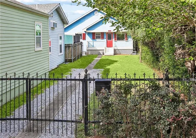 3rd image of 3818 Baudin St, New Orleans, LA 70119 | MLS# 2563054